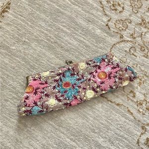 Sequin clutch. Vintage look.